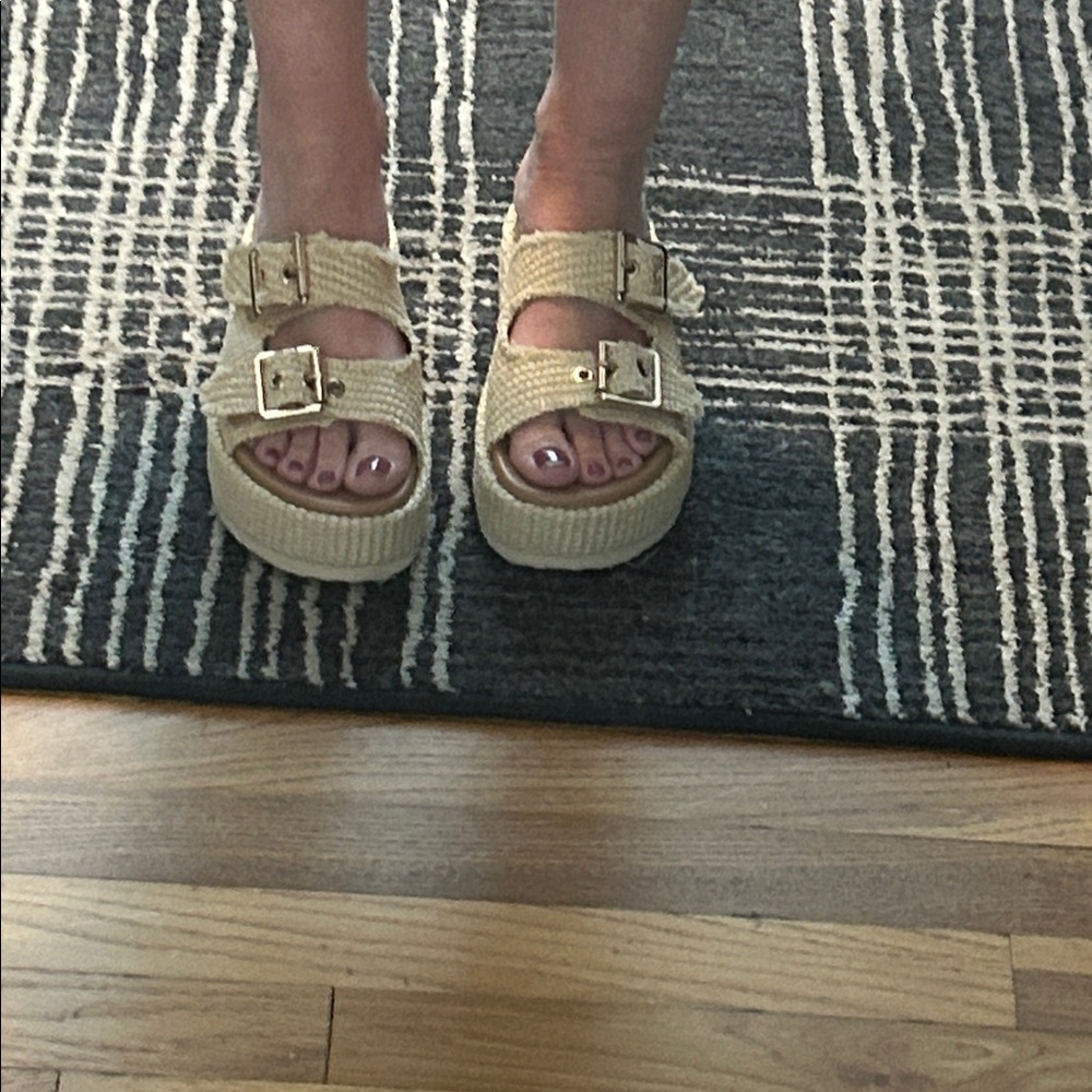 Steve Madden Beige Buckle Platform Sandals